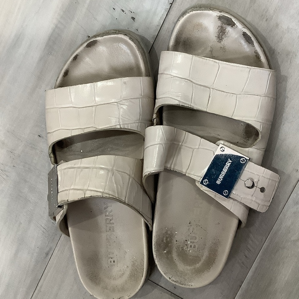 Burberry Kids Cream Croc-Embossed Sandals